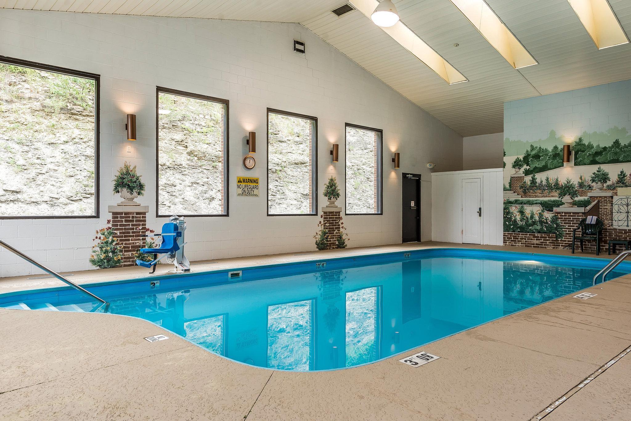 Quality Inn & Suites Zanesville Buitenkant foto