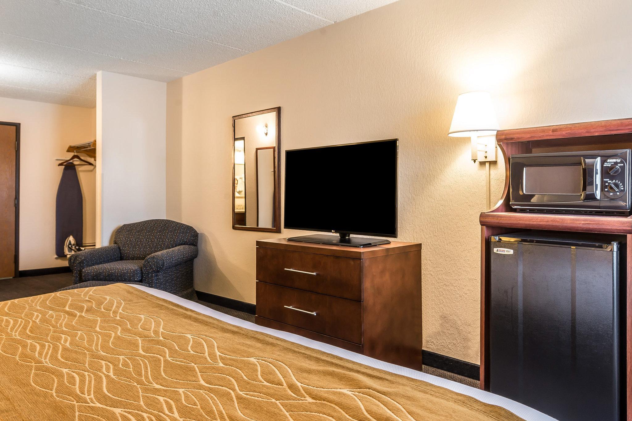 Quality Inn & Suites Zanesville Buitenkant foto